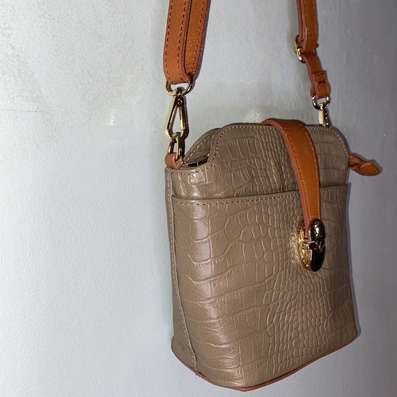 Valentina Genuine Leather Taupe Croc Embossed Crossbody Purse-Made in Italy - Picture 4 of 15